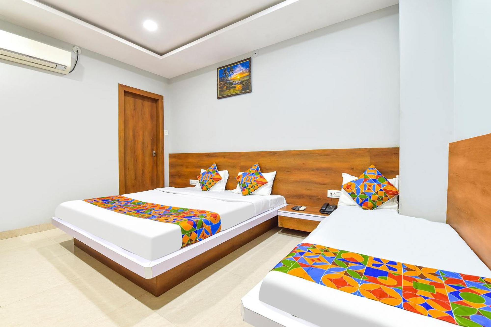 Fabhotel Raghumani Palace Ujjain Exterior photo